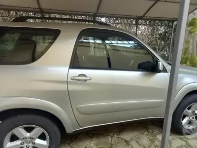 Usata Toyota RAV4 128 CV (94 kW) 2005 Grigio SUV