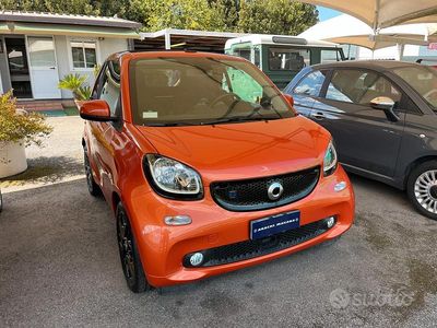 Usata Smart ForTwo Electric Drive Prime 60 kW (82 CV) 2020 Arancione Cabrio