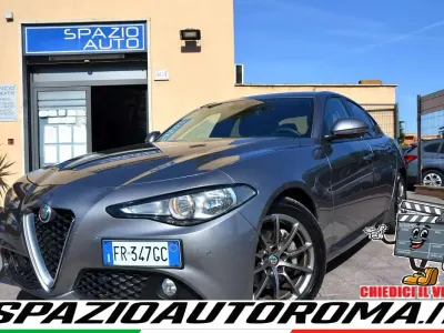 Usata Alfa Romeo Giulia Super 180 CV (132 kW) 2018 Grigio Berlina