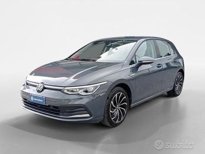 Usata VW Golf VIII Style 131 CV (96 kW) 2023 Grigio Berlina