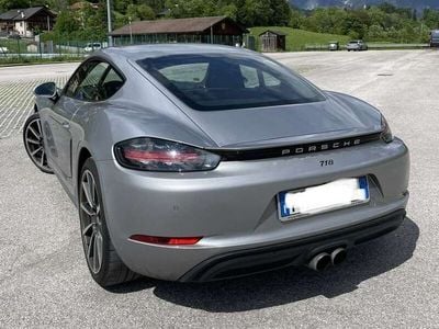 Porsche 718 Cayman