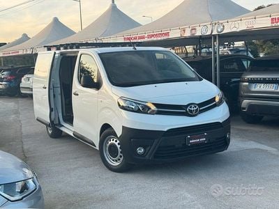 Usata Toyota Proace 122 CV (89 kW) 2019 Bianco Monovolume