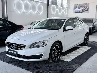 Usata Volvo S60 Summum 120 CV (88 kW) 2017 Bianco Berlina