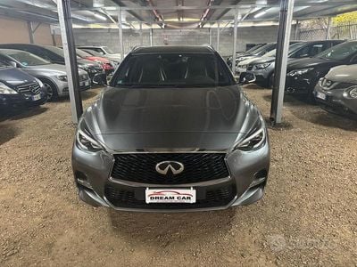 Infiniti Q30