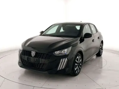Usata Peugeot 208 Active 101 CV (74 kW) 2024 Nero Utilitaria