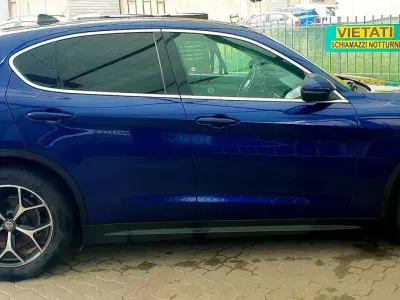 Usata Alfa Romeo Stelvio Executive 190 CV (139 kW) 2018 Blu/azzurro SUV