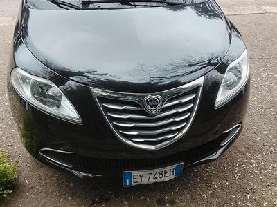 Usata Lancia Ypsilon 69 CV (50 kW) 2015 Nero Utilitaria