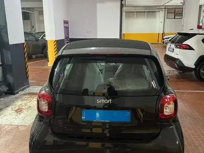 Usata Smart ForTwo Coupé 41 kW (56 CV) 2020 Nero Utilitaria
