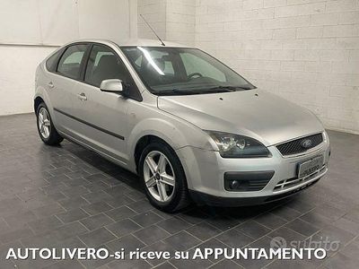 Usata Ford Focus 90 CV (66 kW) 2006 Grigio Berlina