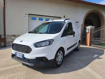 Usata Ford Courier Trend 99 CV (72 kW) 2021 Bianco Monovolume