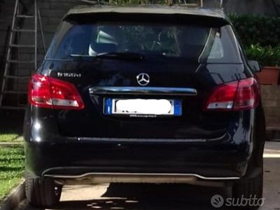 Begagnad Mercedes B160 90 HK (66 kW) 2017 Svart Minibuss