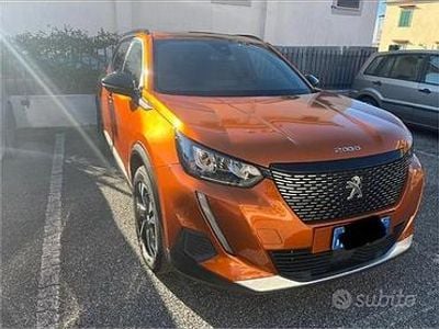 Usata Peugeot 2008 131 CV (96 kW) 2023 Marrone SUV