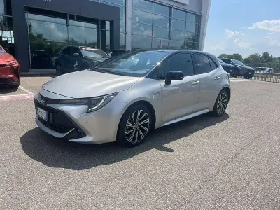 Usata Toyota Corolla Style 122 CV (89 kW) 2022 Argento Berlina