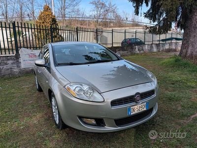 Usata Fiat Bravo Dynamic 90 CV (66 kW) 2007 Marrone Utilitaria