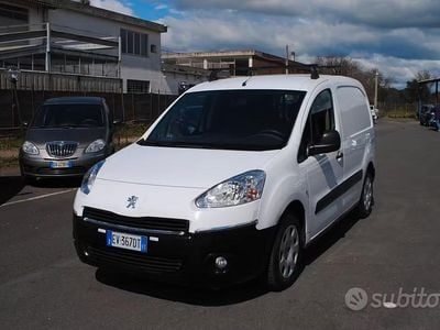 Usata Peugeot Partner 90 CV (66 kW) 2014 Bianco Monovolume