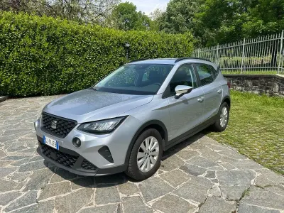 Usata Seat Arona Reference 110 CV (80 kW) 2022 Grigio SUV