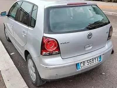 Usata VW Polo 75 CV (55 kW) 2004 Grigio Utilitaria
