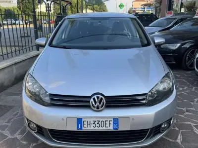 Usata VW Golf VI Highline 122 CV (89 kW) 2011 Argento Utilitaria