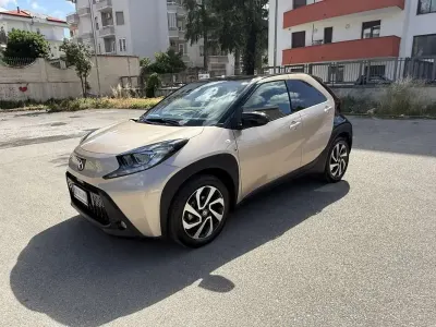 Usata Toyota Aygo X Trend 72 CV (52 kW) 2023 Bronzo SUV