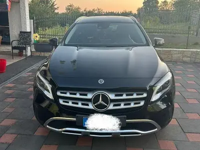 Usata Mercedes GLA180 2018 Nero SUV