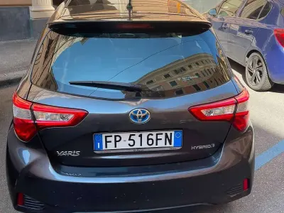 Usata Toyota Yaris Hybrid