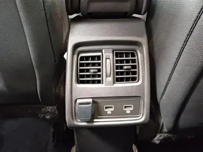 Usata Renault Captur Engineered 145 CV (106 kW) 2023 Blu SUV
