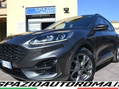 Usado Ford Kuga ST-Line 120 CV (88 kW) 2024 Gris SUV