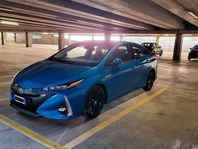 Usata Toyota Prius 98 CV (72 kW) 2017 Blu/azzurro Berlina
