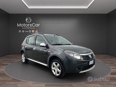 Usata Dacia Sandero Stepway 90 CV (66 kW) 2011 Grigio Utilitaria