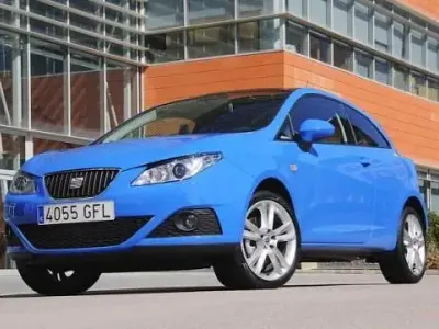 Usata Seat Ibiza SC Style 74 CV (54 kW) 2010 Viola Utilitaria