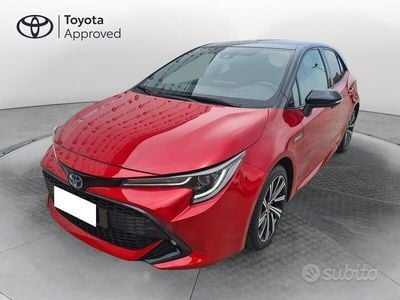 Usata Toyota Corolla Style 122 CV (89 kW) 2021 Rosso Utilitaria