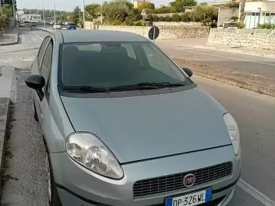 Usata Fiat Grande Punto 65 CV (47 kW) 2008 Grigio Utilitaria