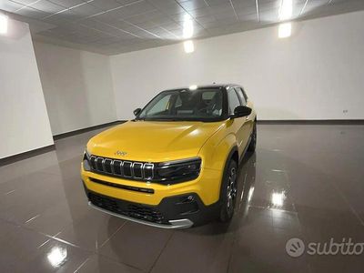 Nuova Jeep Avenger Summit 100 CV (73 kW) 2025 Giallo SUV
