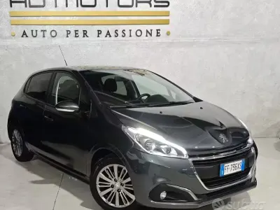 Usata Peugeot 208 Allure 82 CV (60 kW) 2016 Grigio Utilitaria