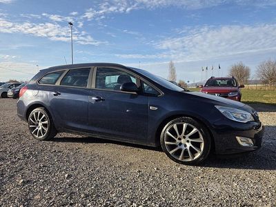 Blu Usata 2011 Opel Astra Station wagon | 7200 € (Molto cara)