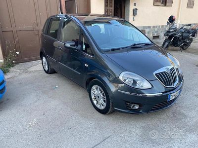 Usata Lancia Musa 95 CV (69 kW) 2011 Grigio Monovolume
