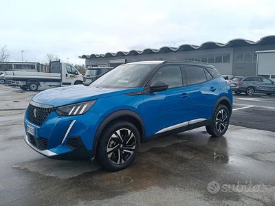 Usata Peugeot 2008 GT 131 CV (96 kW) 2022 Blu/azzurro SUV