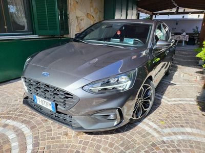 Grigio Usata 2018 Ford Focus ST-Line Berlina | 16.000 € (Molto cara)