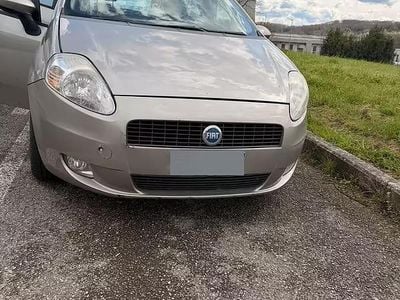 Usata Fiat Punto 90 CV (66 kW) 2007 Grigio Utilitaria