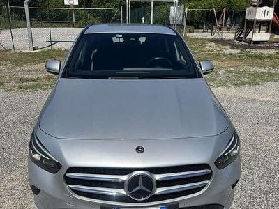 Mercedes B180