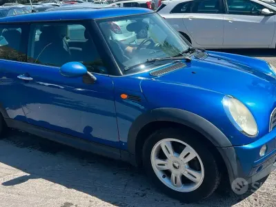 Usata Mini ONE 88 CV (64 kW) 2006 Blu Utilitaria