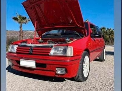Usata Peugeot 205 1991 Rosso Berlina