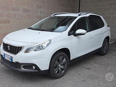 Usata Peugeot 2008 Allure 81 CV (59 kW) 2019 Bianco SUV