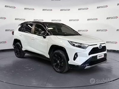 Begagnad Toyota RAV4 Hybrid Style 218 HK (160 kW) 2022 Vit SUV