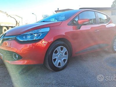 Usata Renault Clio IV 75 CV (55 kW) 2013 Rosso Berlina