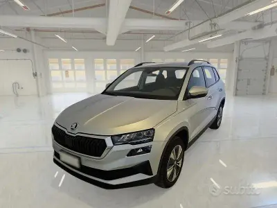 Usata Skoda Karoq Executive 116 CV (85 kW) 2022 Grigio SUV