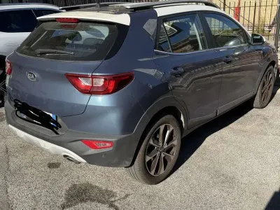 Usado Kia Stonic Style 101 CV (74 kW) 2019 SUV