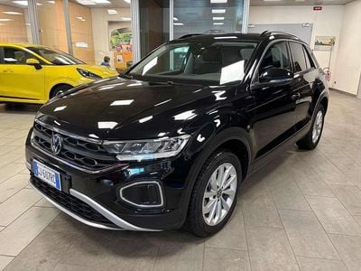 Usata VW T-Roc Life 150 CV (110 kW) 2022 Nero metallizzato SUV