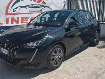 Usata Peugeot 208 Active 101 CV (74 kW) 2022 Nero Utilitaria