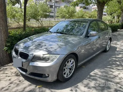 Usata BMW 320 Efficient Dynamics 184 CV (135 kW) 2010 Grigio Berlina